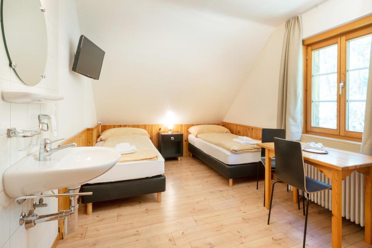 Hostel By Randolins Sankt Moritz Esterno foto