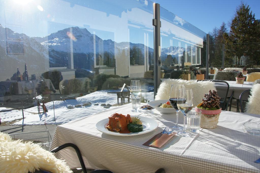 Hostel By Randolins Sankt Moritz Esterno foto